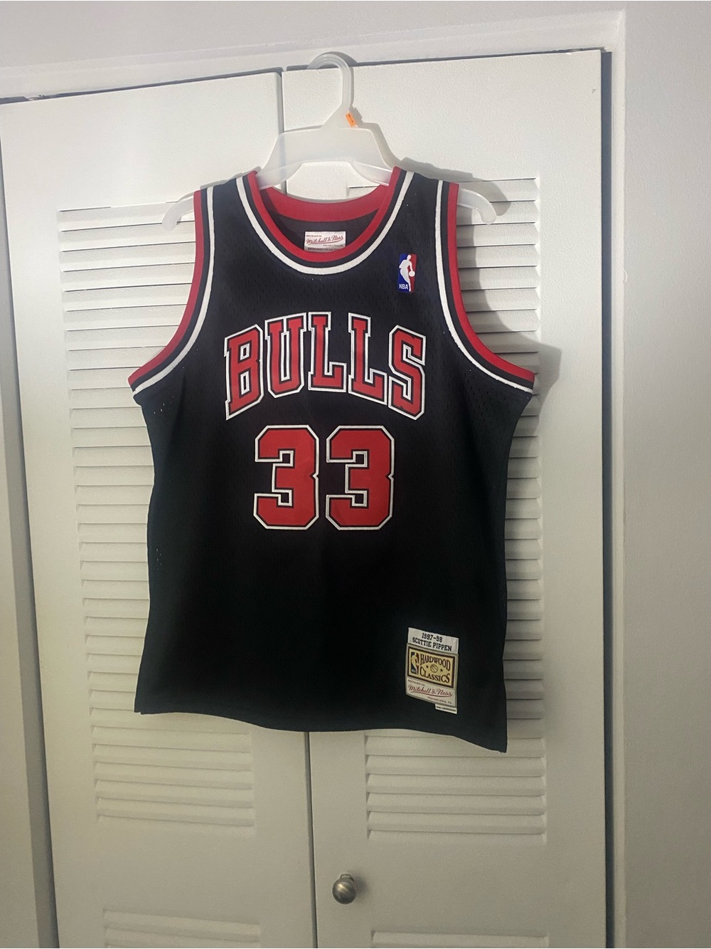 Mitchell & Ness Chicago boys Bulls Black Red #33 Jersey